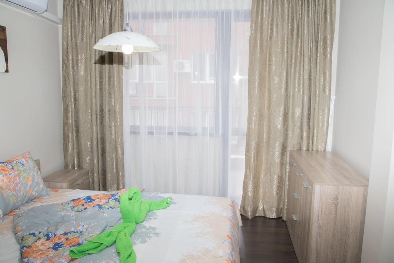 Sunshine Apartment Varna Esterno foto
